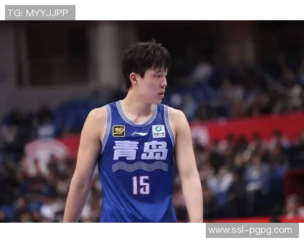 杨瀚森在篮下对抗能力不足前场篮板和挡拆时易遭犯规困扰